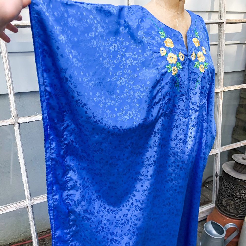 SOLD Vintage 80s Blue Embroidered Kaftan Mumu Maxi - Picture 3 of 7